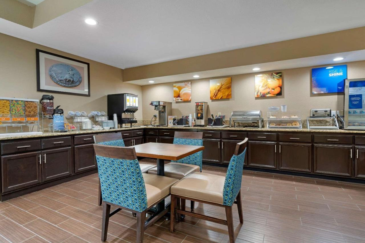 Comfort Suites Downtown Сакраменто Екстериор снимка