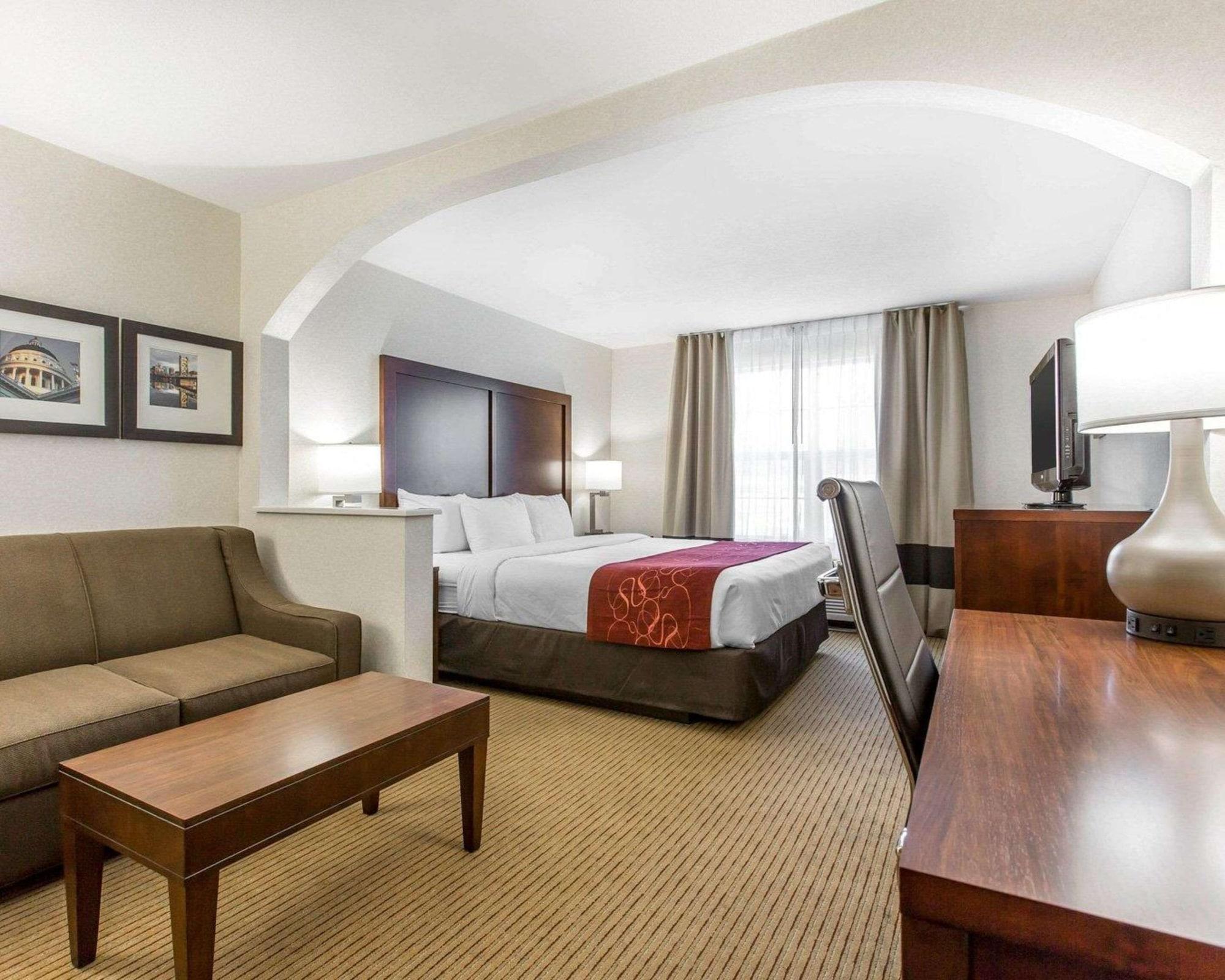 Comfort Suites Downtown Сакраменто Екстериор снимка