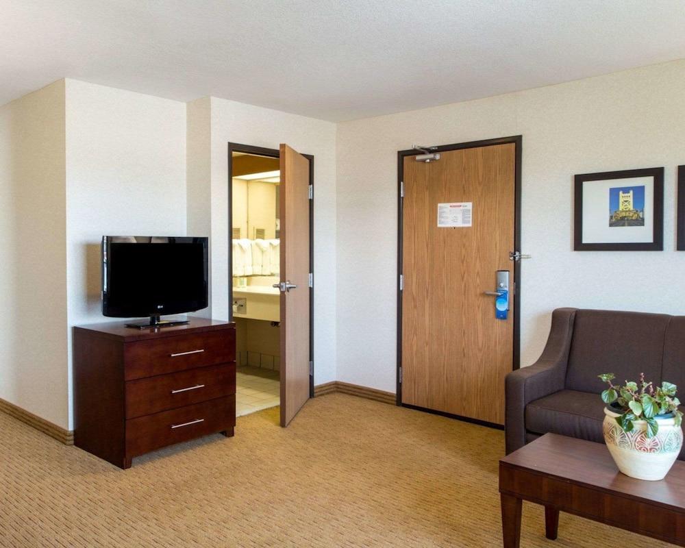 Comfort Suites Downtown Сакраменто Екстериор снимка